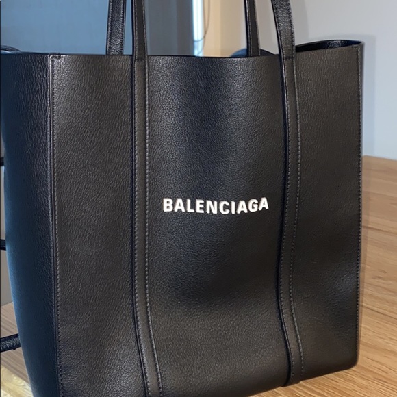 Balenciaga Handbags - Balenciaga tote bag